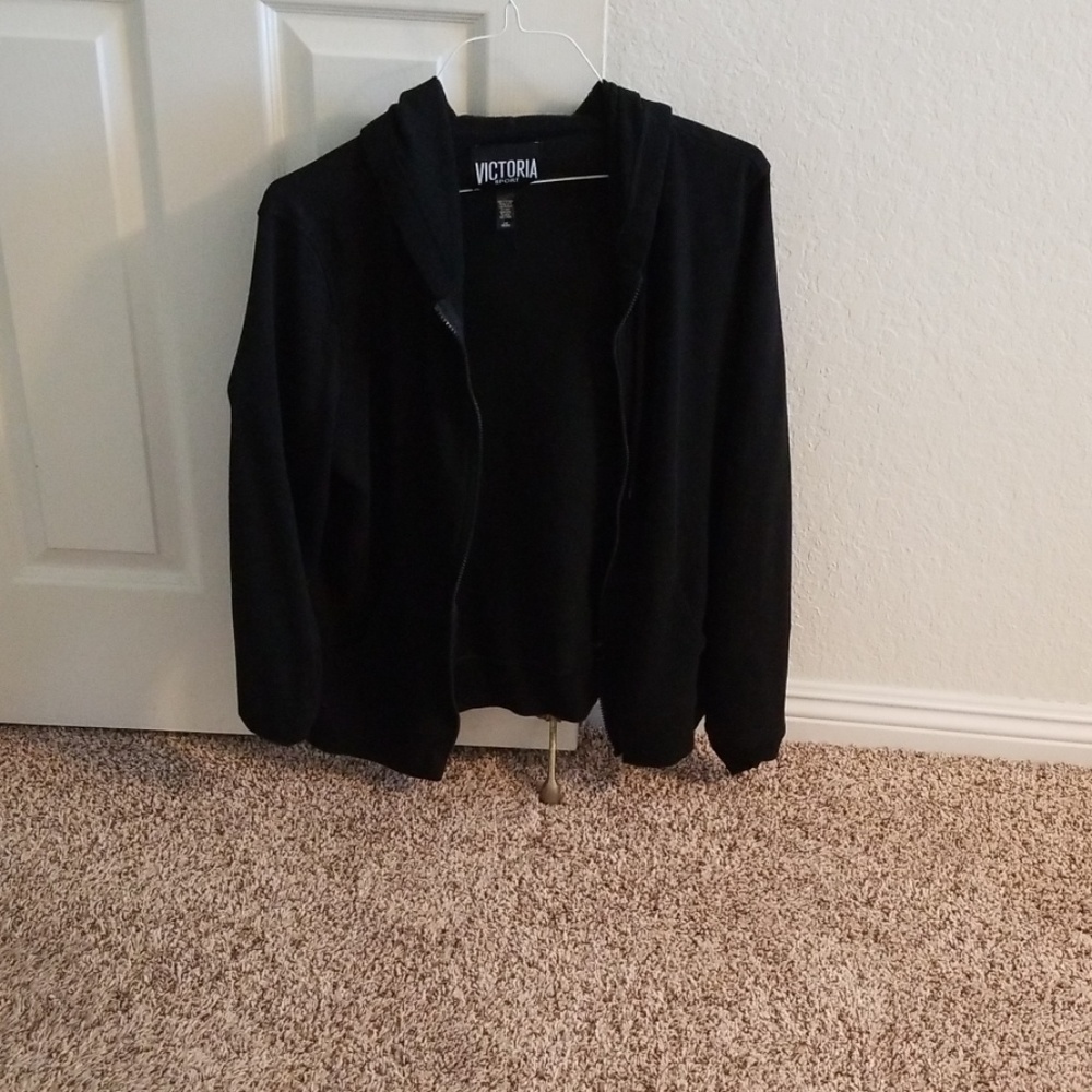 Black Victoria Sport zipper hoody